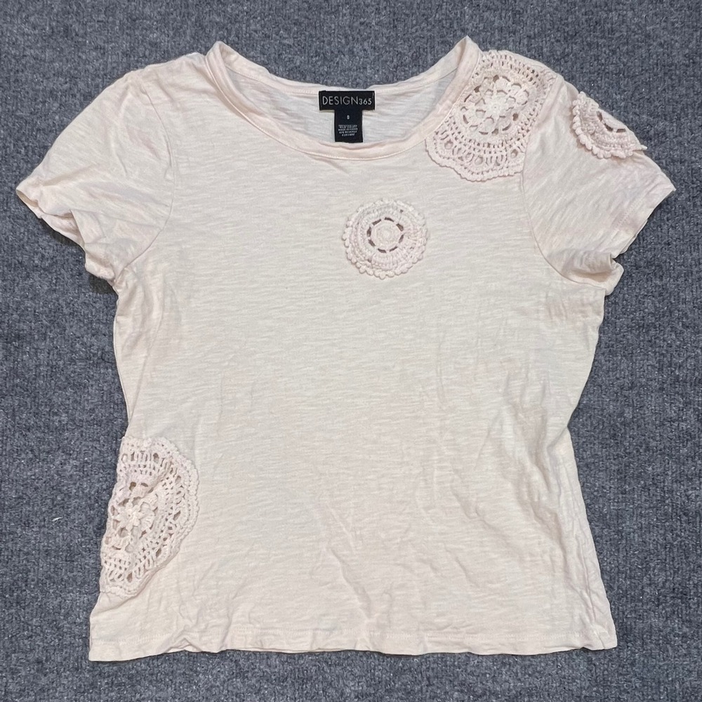 Design 365 Crochet Applique Top Womens Small Pink Slub Cotton Short Sleeve Tee